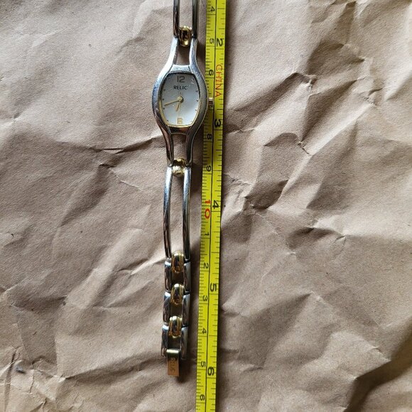 WOMANS RELIC BY FOSSIL WATCH - Picture 4 of 5